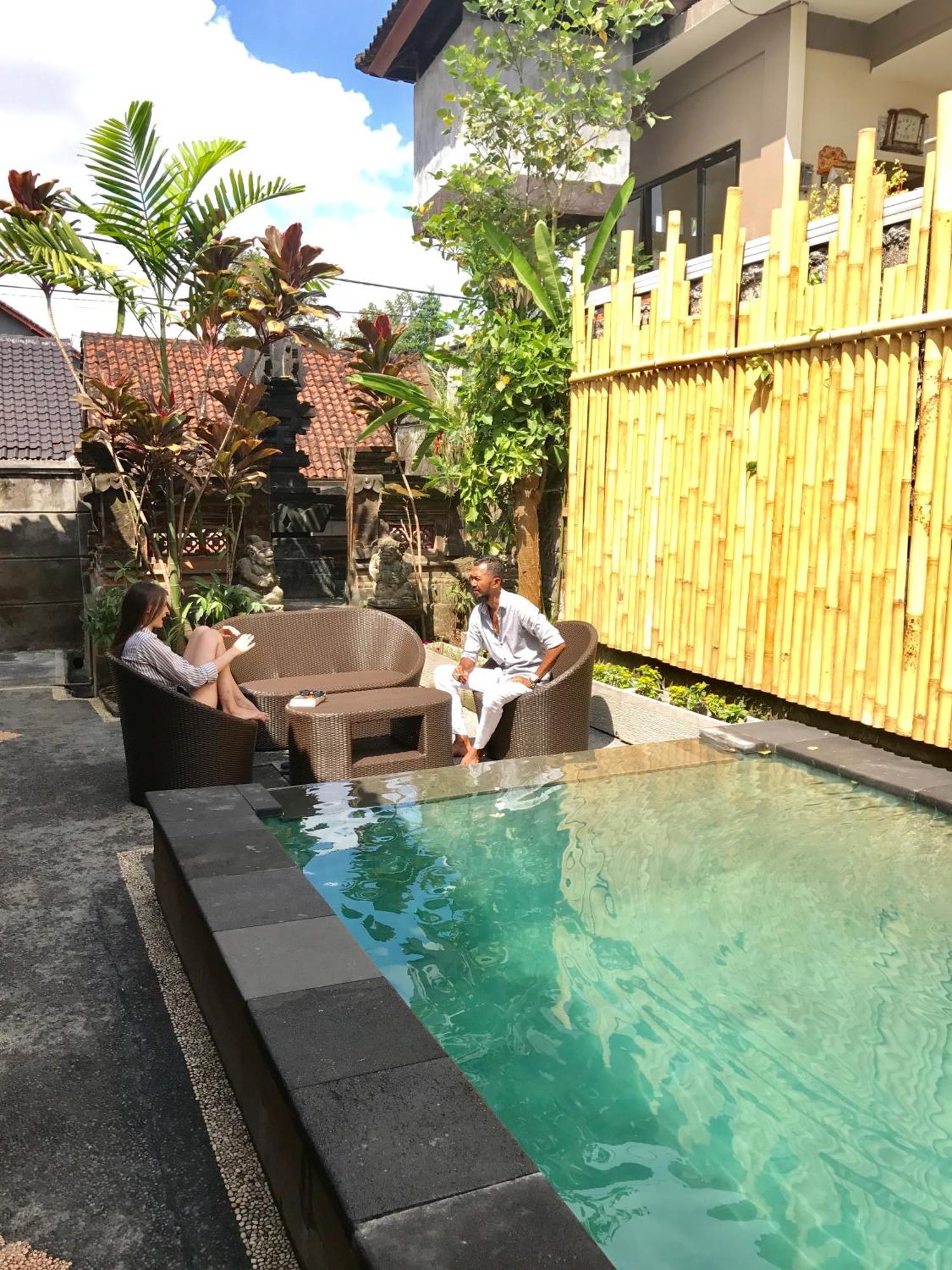 Inn Between Ubud Exterior foto